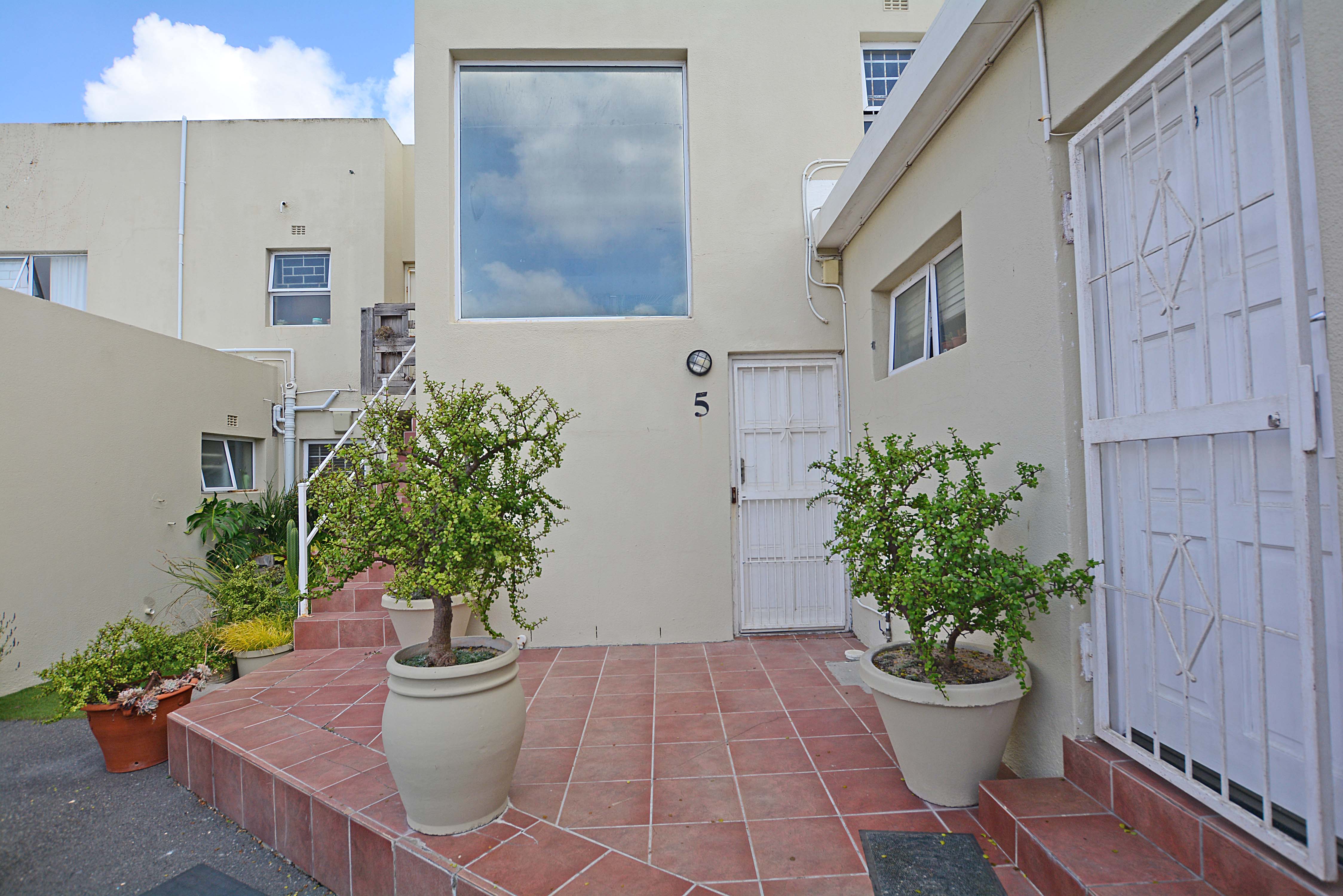 2 Bedroom Property for Sale in Waves Edge Western Cape